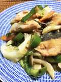 鮭と野菜の味噌バター炒め