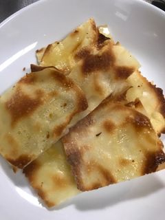 餃子の皮でチーズナン-レシピのメイン写真