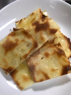 餃子の皮でチーズナン-レシピのメイン写真