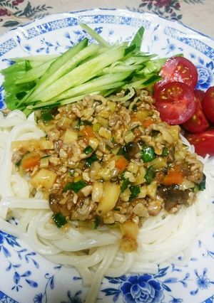 麻婆豆腐の素で肉味噌☆ジャージャー麺風♪-レシピのメイン写真