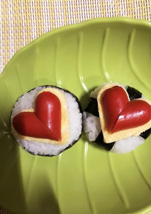 卵とウインナーでWハート♡ハートおにぎり-レシピのメイン写真