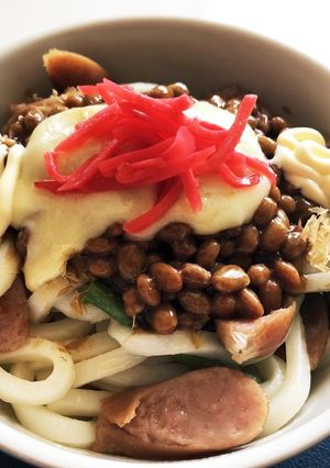 納豆ソースうどんonとろけるチーズ-レシピのメイン写真