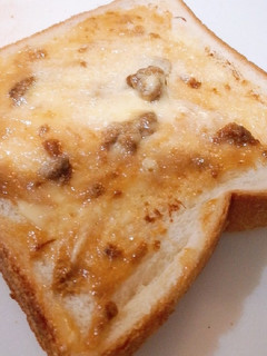 イマイチだった 塩瓶うにで!ウニトースト-レシピのメイン写真