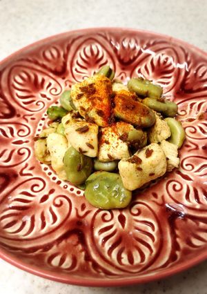 茹でそら豆と鶏むね肉のクミンシード炒め-レシピのメイン写真