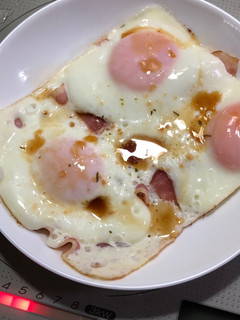 卵焼きフライパンでベーコンエッグ-レシピのメイン写真