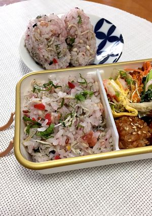 梅干しかりじゃこご飯☆お弁当にも♬-レシピのメイン写真