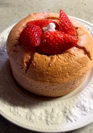 いちごジャムでシフォンケーキ-レシピのメイン写真