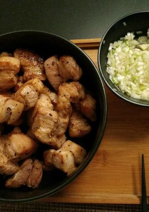 ネギ塩レモンで食べる豚バラブロック-レシピのメイン写真