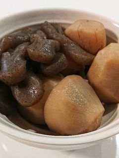 里芋とこんにゃくの煮物-レシピのメイン写真