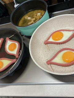 小学生にバカウケの目玉焼き-レシピのメイン写真