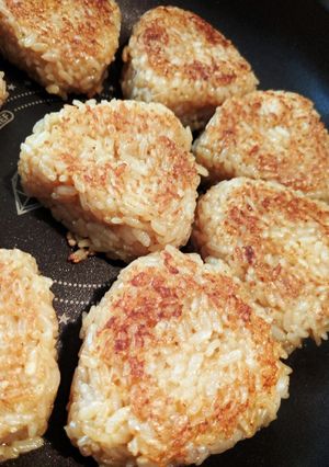 フライパンで簡単！焼きおにぎり-レシピのメイン写真