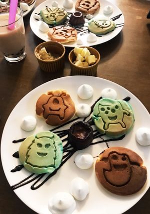 チョコミントとプレーンのパンケーキ-レシピのメイン写真