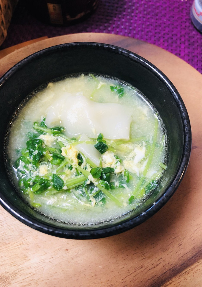 餃子の皮と豆苗のたまごスープ-レシピのメイン写真