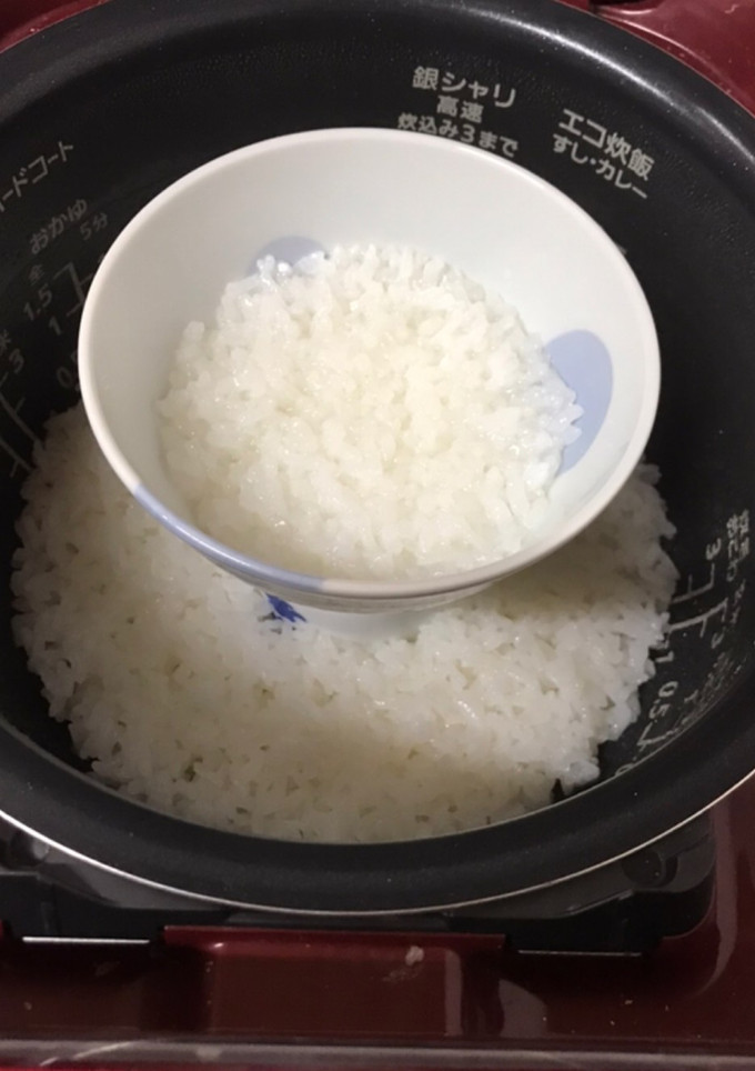 お茶碗で♡離乳食後期♡炊飯器おかゆ-レシピのメイン写真