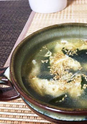 忙しい朝に！すぐできる卵わかめスープ-レシピのメイン写真