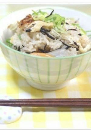 ルクルーゼで炊く、ひじきごはん-レシピのメイン写真