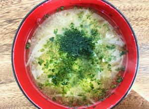 青のりとじゃがいも玉ねぎの味噌汁-レシピのメイン写真