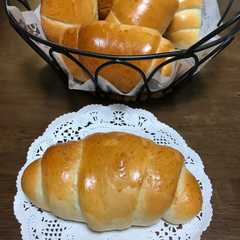 รูปของ 1時間で焼き立てバターロールを♡