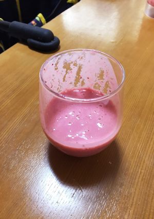 離乳食期の子どもも飲めるいちごミルク-レシピのメイン写真