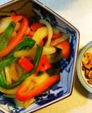 ガーリックチップとガーリック風味野菜炒め