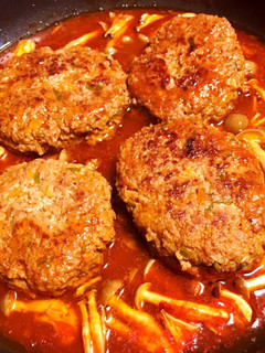 初心者向け、煮込みハンバーグ-レシピのメイン写真
