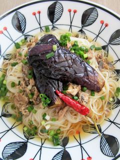 揚げ茄子とサバ缶のぴり辛そうめん-レシピのメイン写真