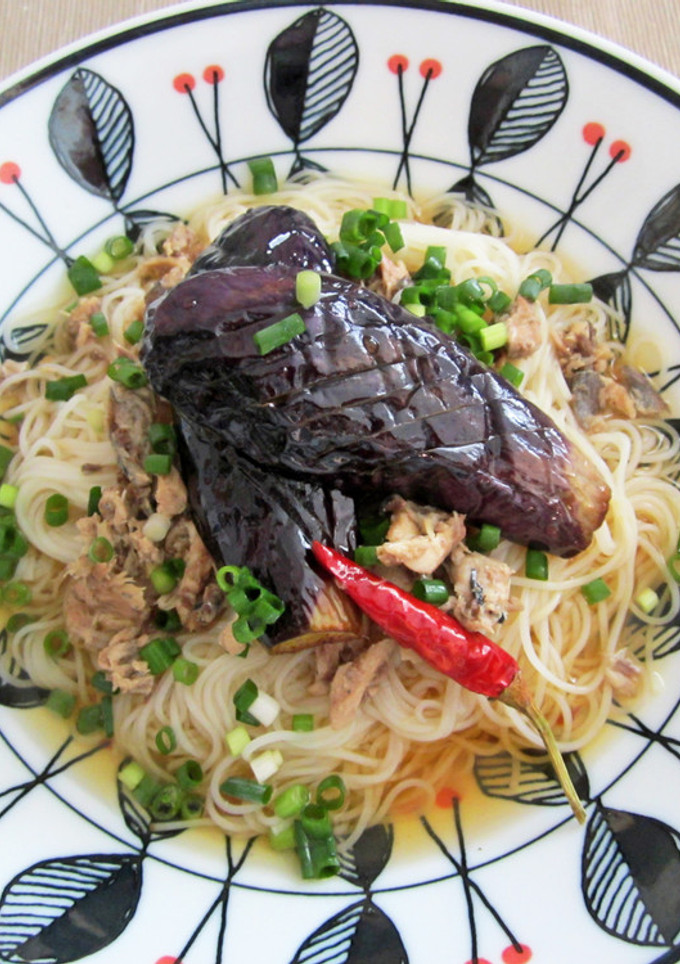 揚げ茄子とサバ缶のぴり辛そうめん-レシピのメイン写真