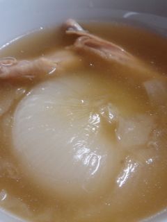 とろっとろであま~い!丸ごと玉ねぎスープ-レシピのメイン写真