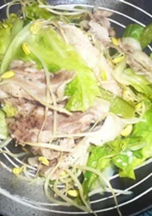 とんきゃべもやしのお鍋で蒸し蒸し-レシピのメイン写真