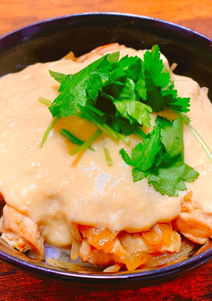 とろとろ卵餡の新感覚親子丼【やきとり缶】-レシピのメイン写真