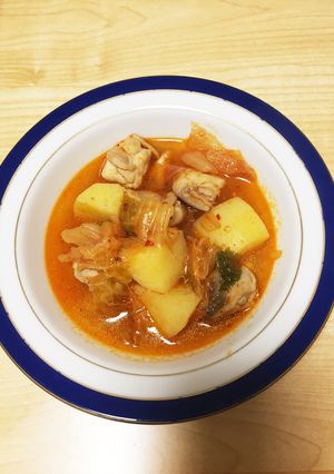 鶏肉とじゃがいものキムチ煮込み-レシピのメイン写真
