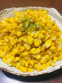 香り豊かとうもろこしガーリックバター炒め-レシピのメイン写真