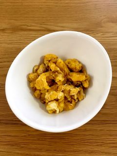 チーズカレー風味の炒り卵-レシピのメイン写真