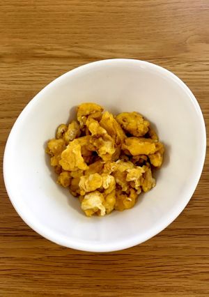 チーズカレー風味の炒り卵-レシピのメイン写真