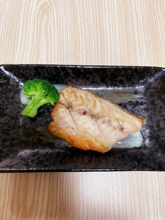 ブロッコリーを添えて生サバの塩麹焼き-レシピのメイン写真