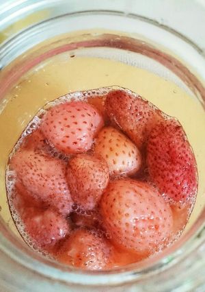 いちご酵母をおこす・酵母パン酵母ジュース-レシピのメイン写真