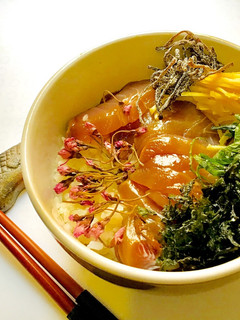 桜塩漬けとブリづけ丼-レシピのメイン写真