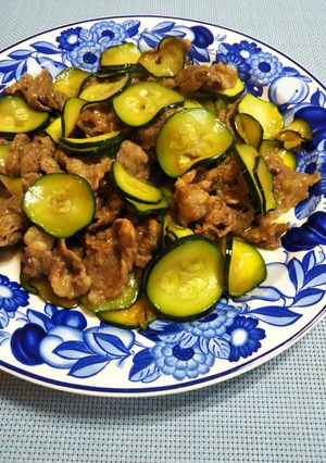 とろとろズッキーニと牛肉(豚)の炒め煮-レシピのメイン写真
