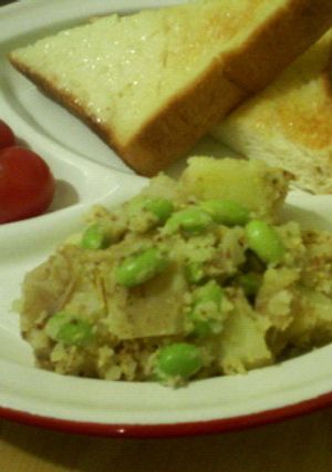 朝ごはんに♪おじゃがと枝豆のホットサラダ-レシピのメイン写真