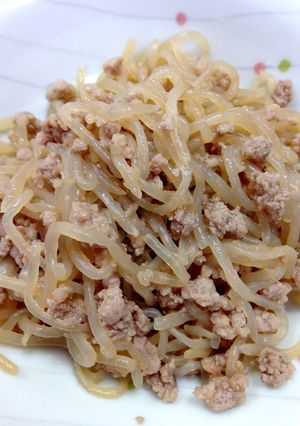 しらたきと豚ひき肉の炒め物-レシピのメイン写真
