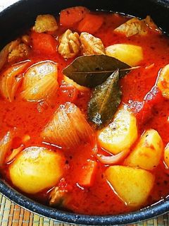 鶏肉と新じゃがのトマト煮-レシピのメイン写真