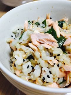 鮭とわかめの混ぜごはん-レシピのメイン写真