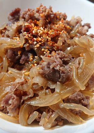 つゆだく牛丼♪しらたき、玉ねぎでかさまし-レシピのメイン写真