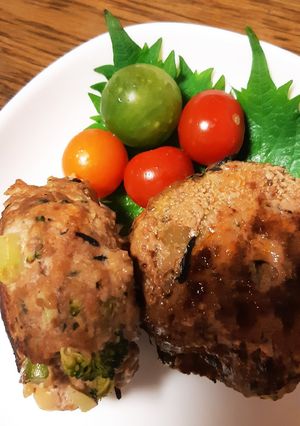 ブロッコリーとひじきのハンバーグ-レシピのメイン写真