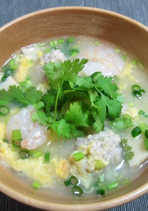 タイ風雑炊 （パクチー肉団子、海老入り）-レシピのメイン写真