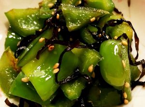 お弁当のおかずに！簡単ピーマンと塩昆布-レシピのメイン写真