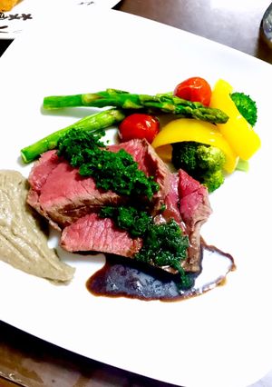 2種のソースで味わうレアステーキ-レシピのメイン写真