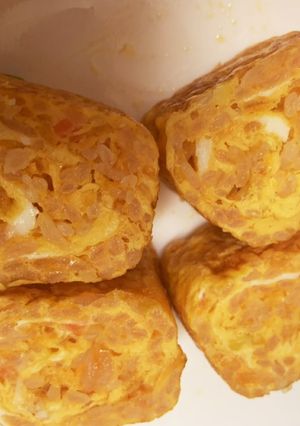 食べごたえバッチリ☆チキンライスの卵焼き-レシピのメイン写真