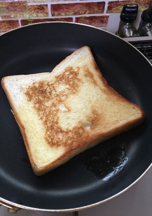 フライパンであっという間トースト-レシピのメイン写真