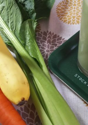 バナナと野菜のグリーンスムージー-レシピのメイン写真